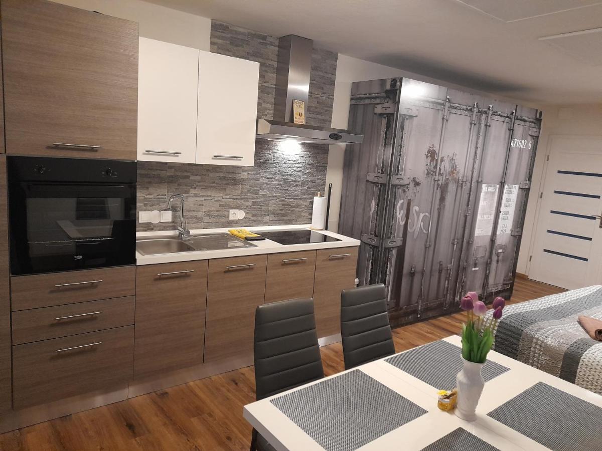 Honey Apartment Lendava Exterior foto