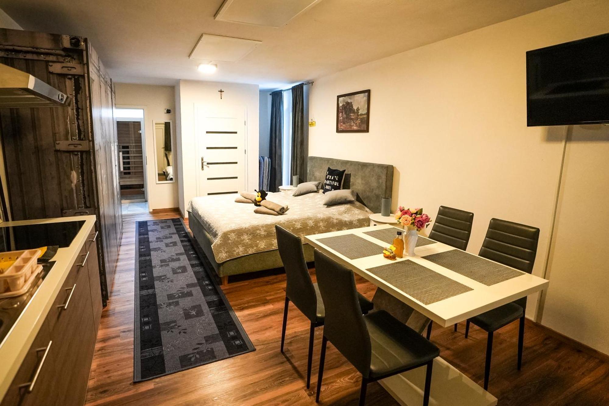 Honey Apartment Lendava Exterior foto